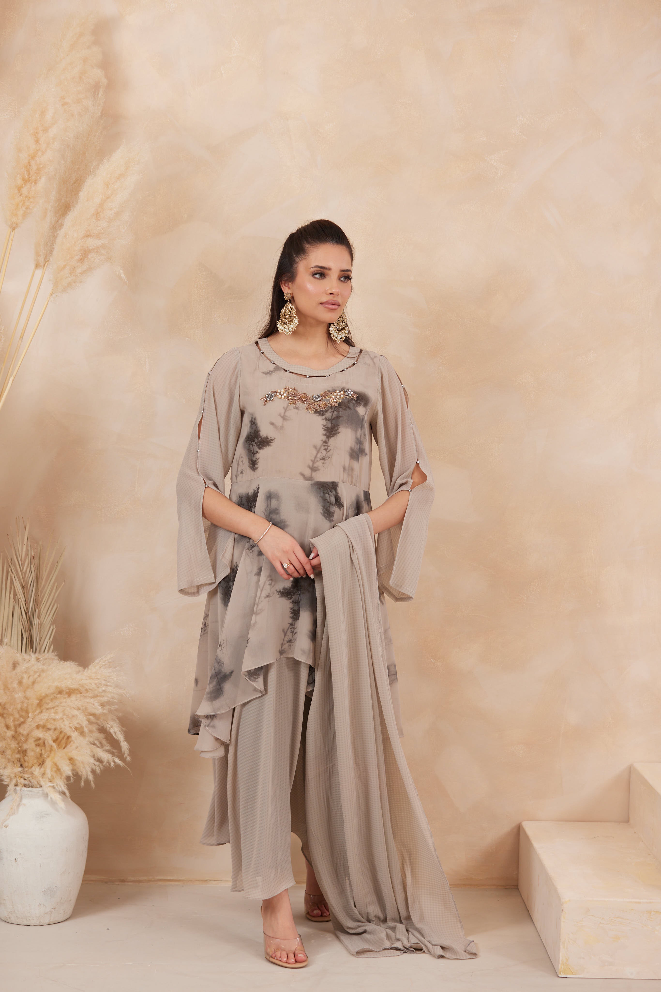 GREY GRACE&