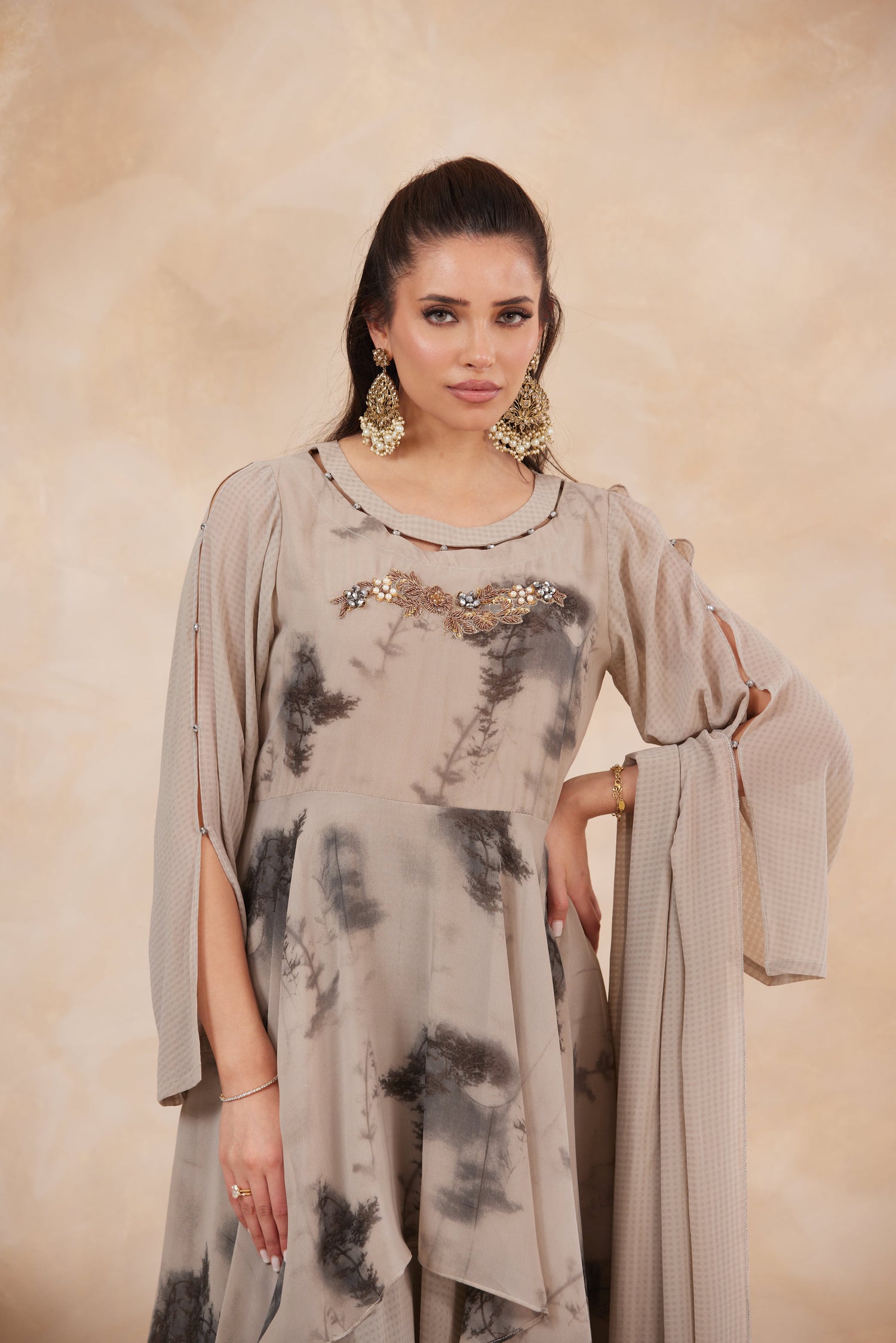 GREY GRACE&