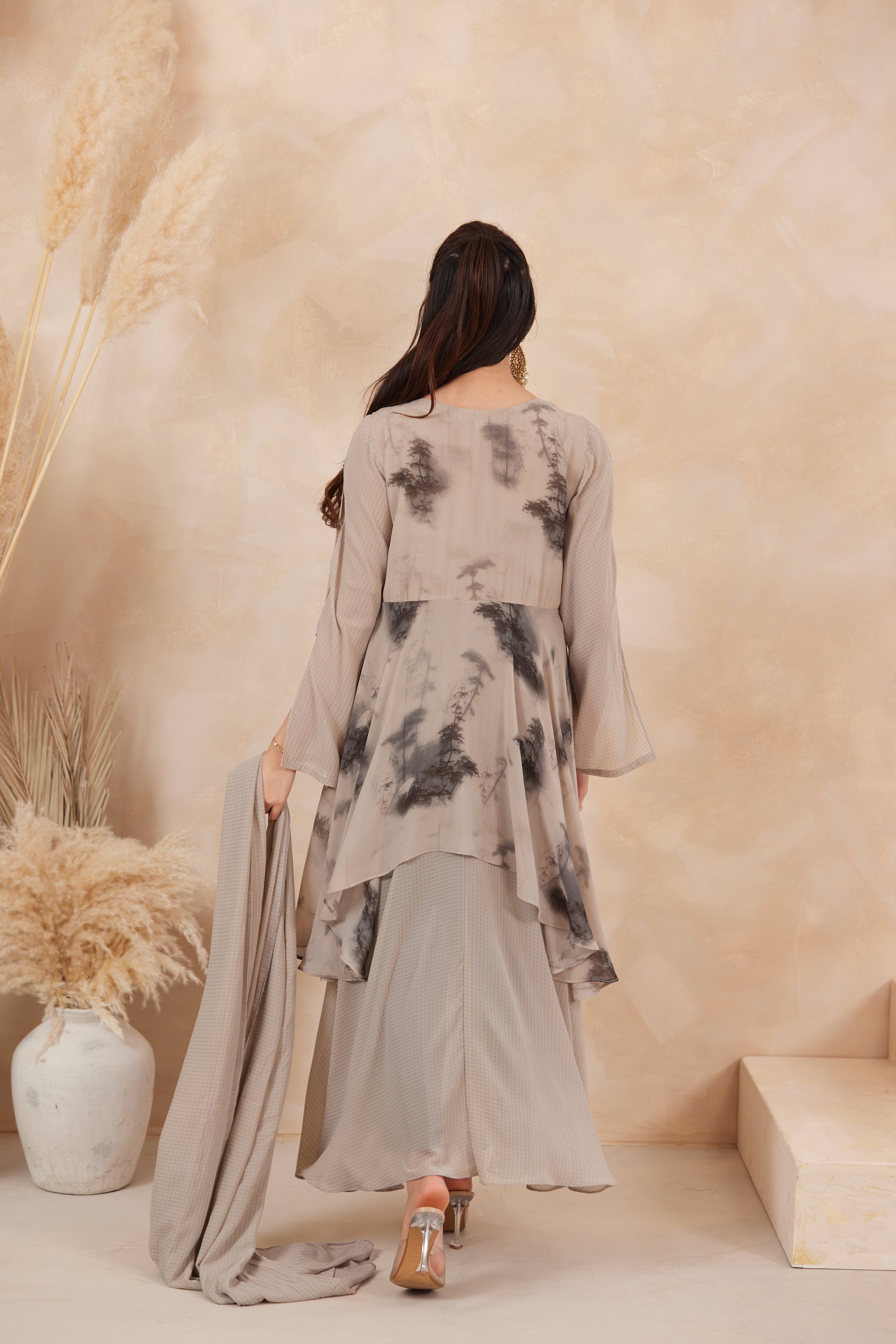 GREY GRACE&