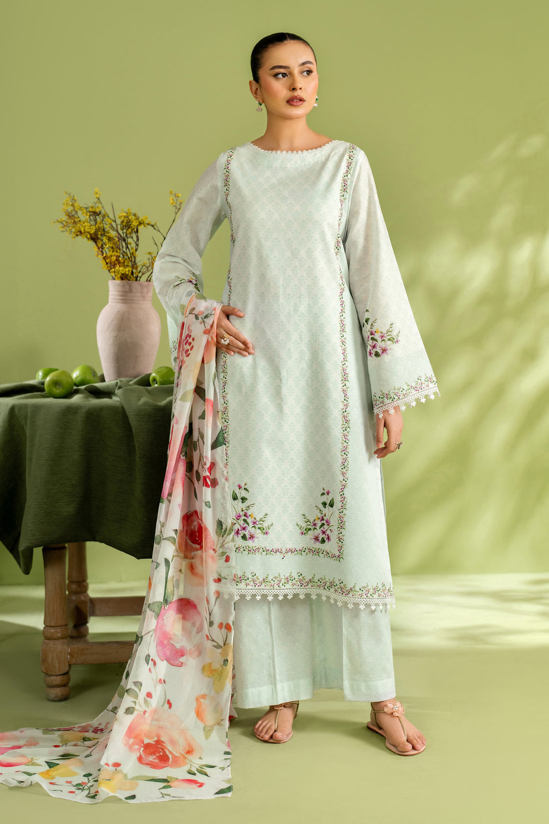 Hoorain