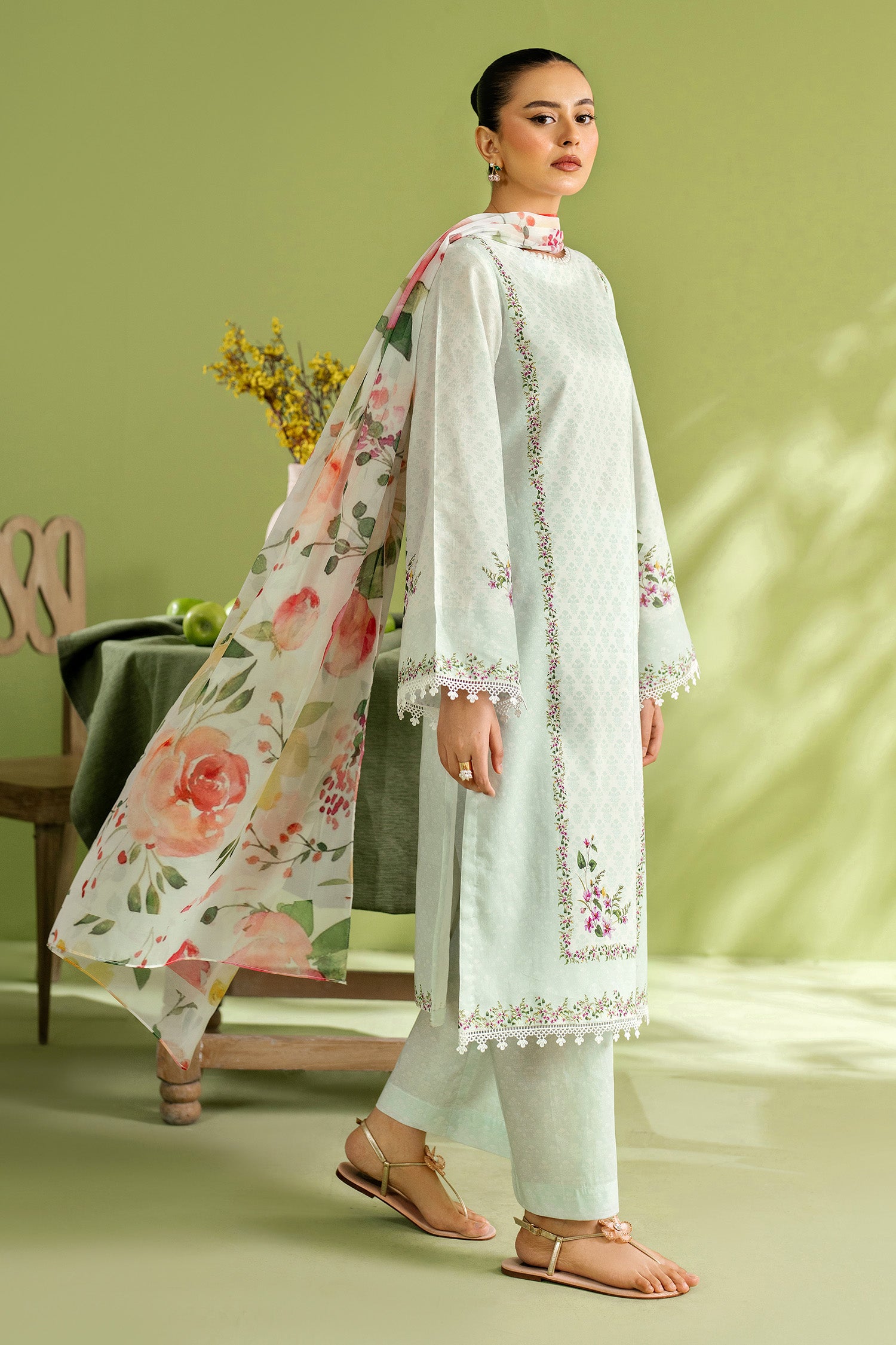 Hoorain